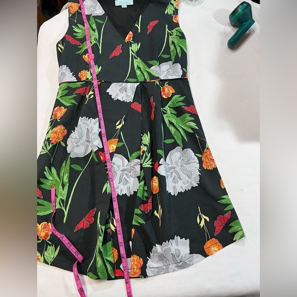 CAMILLA TREE Black floral print faux wrap mini dress size M. - Picture 11 of 11